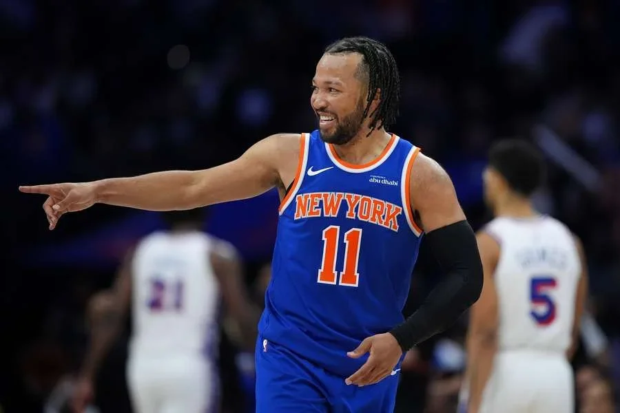 Brunson celebra una canasta